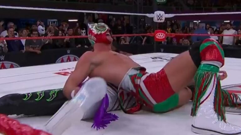 WWE Legend Assists El Grande Americano Retain Title at AAA Héroes Inmortales